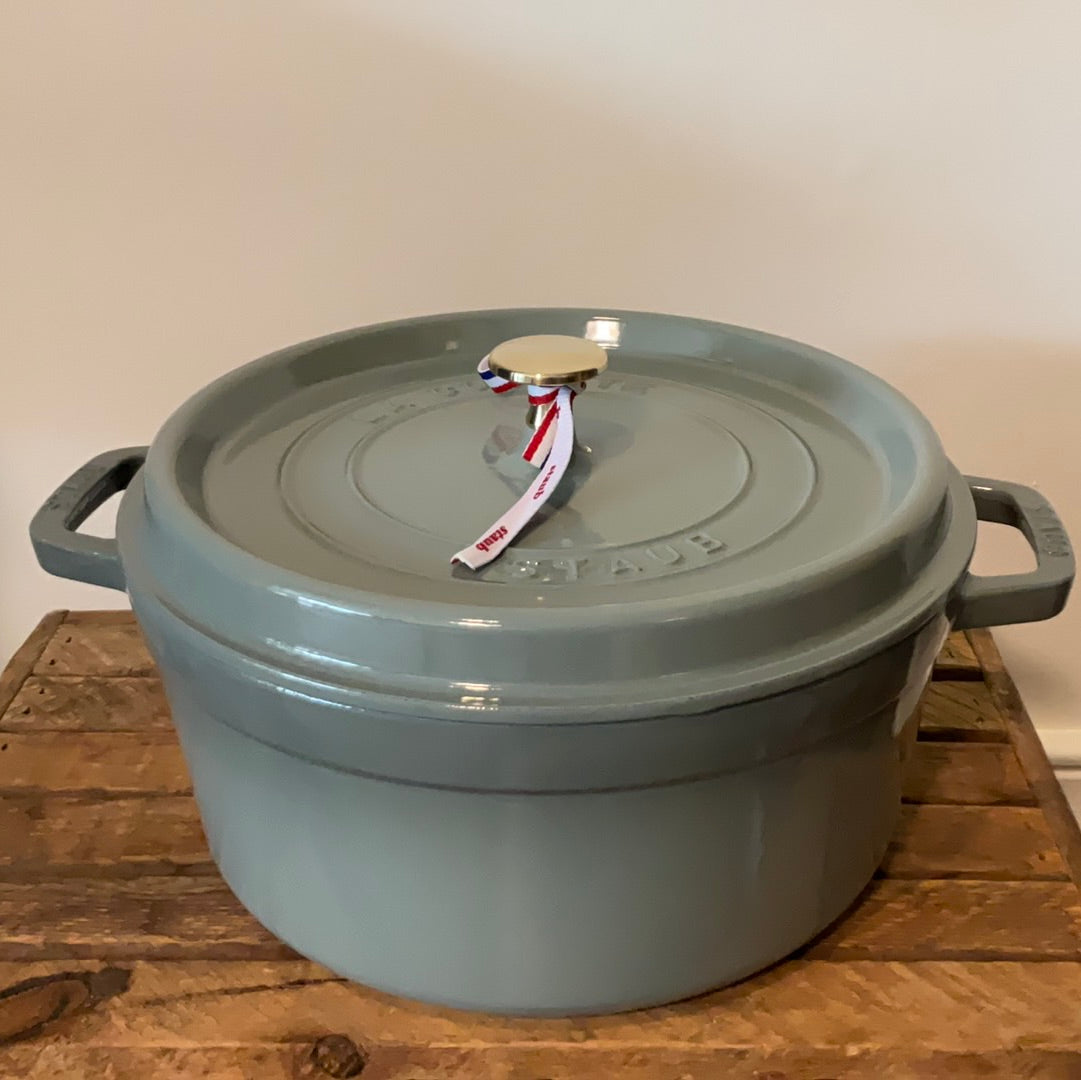 Staub Round Cocotte 28cm 6.7L