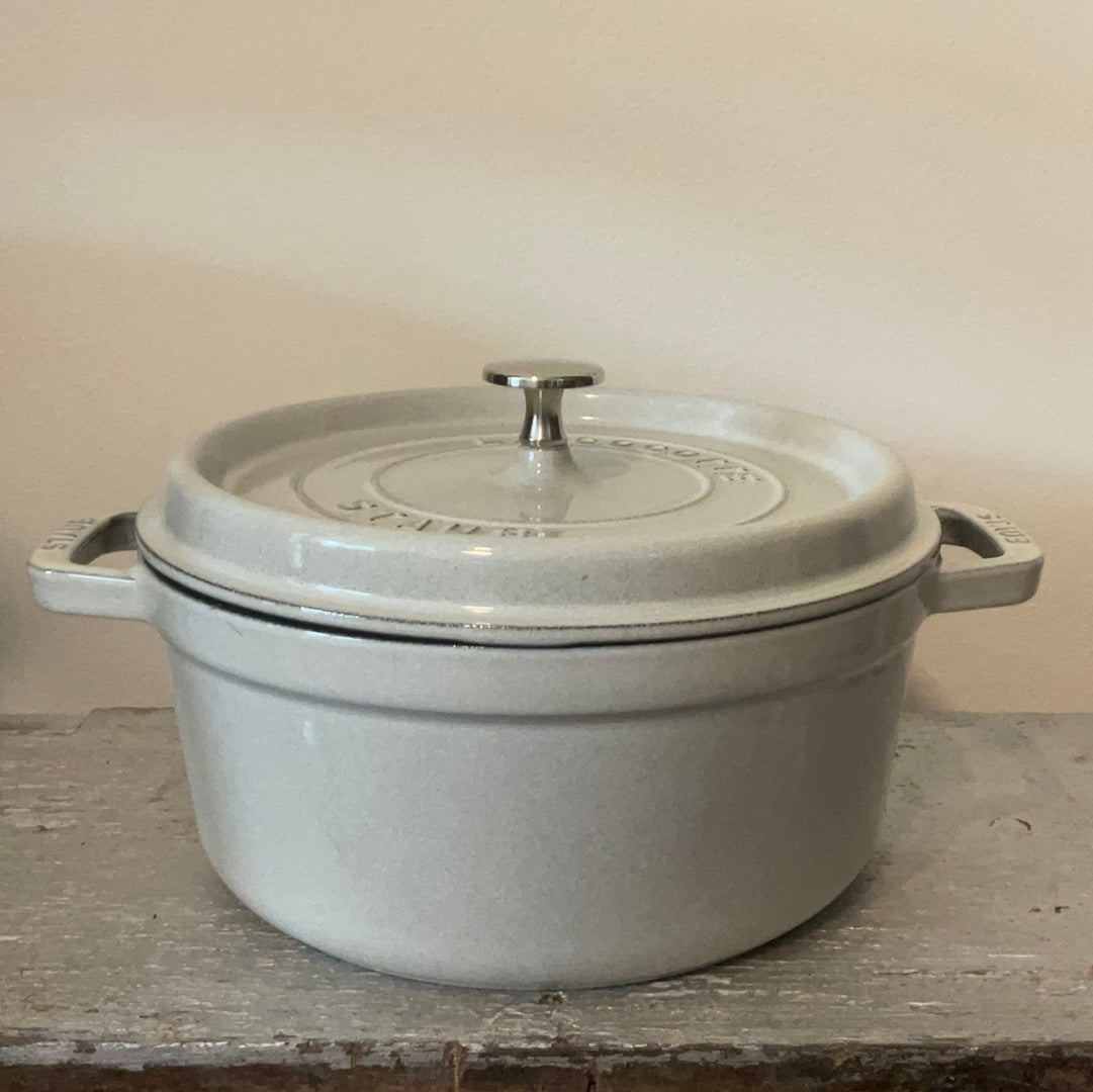 Staub Round Cocotte 24cm 3.7L