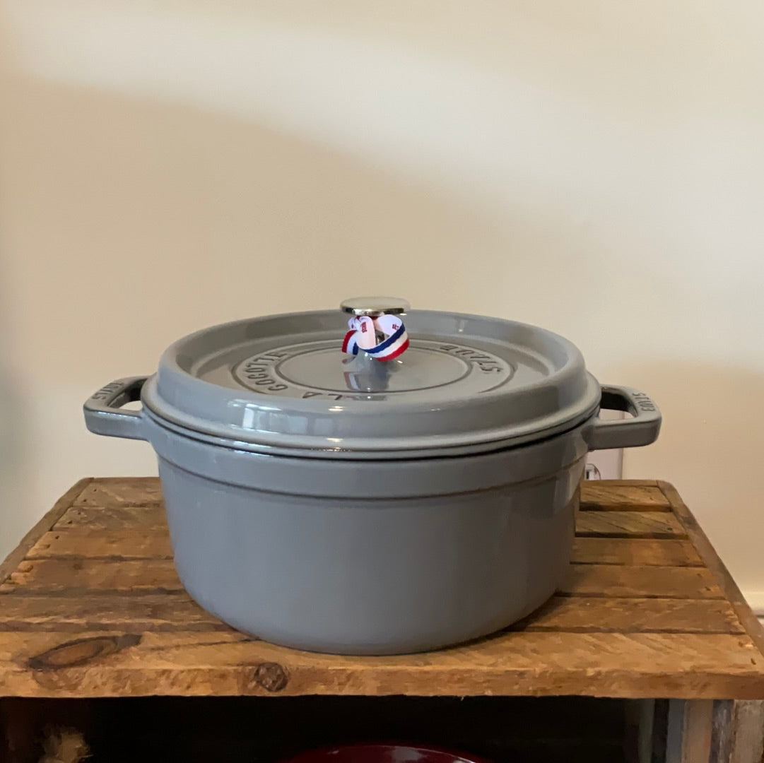 Staub Round Cocotte 28cm 6.7L