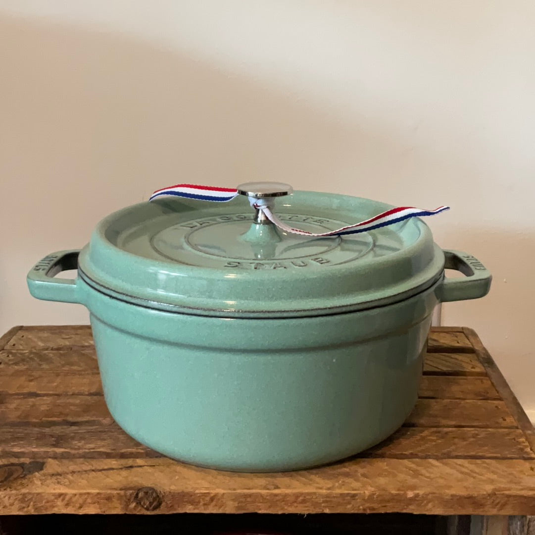 Staub Round Cocotte 28cm 6.7L