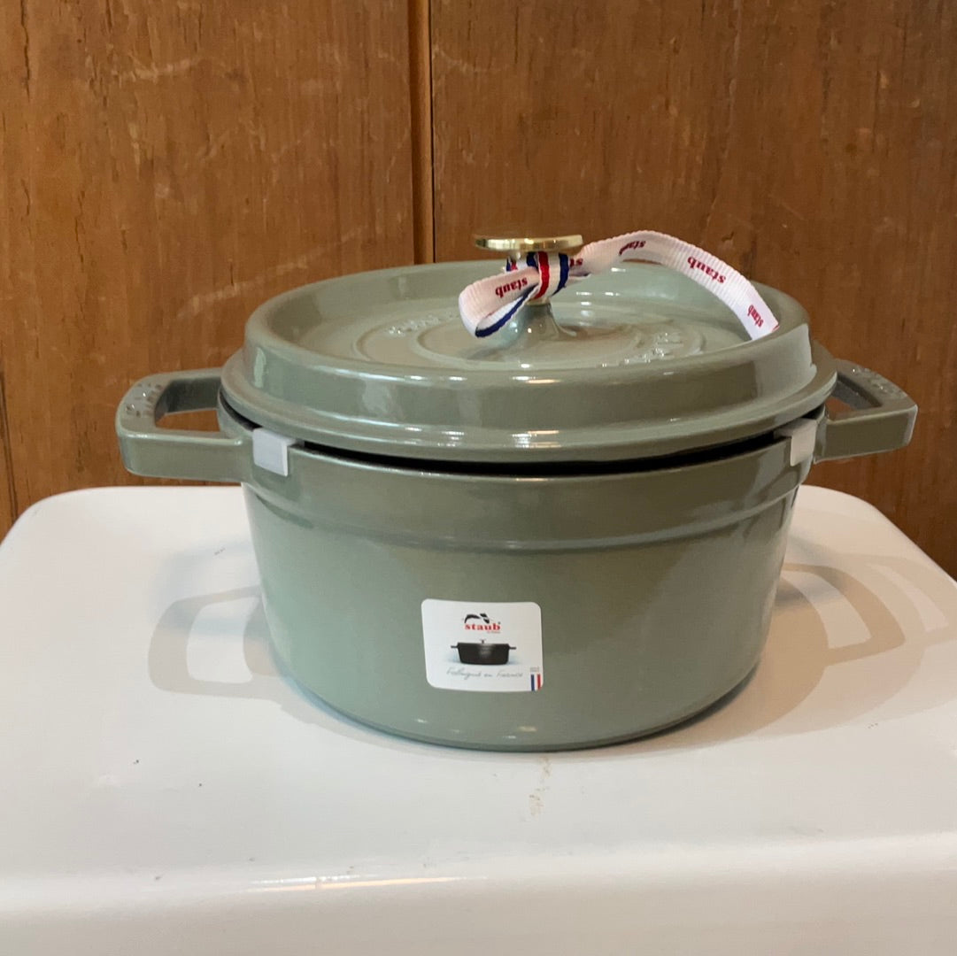 Staub Round Cocotte 20cm 2.2L