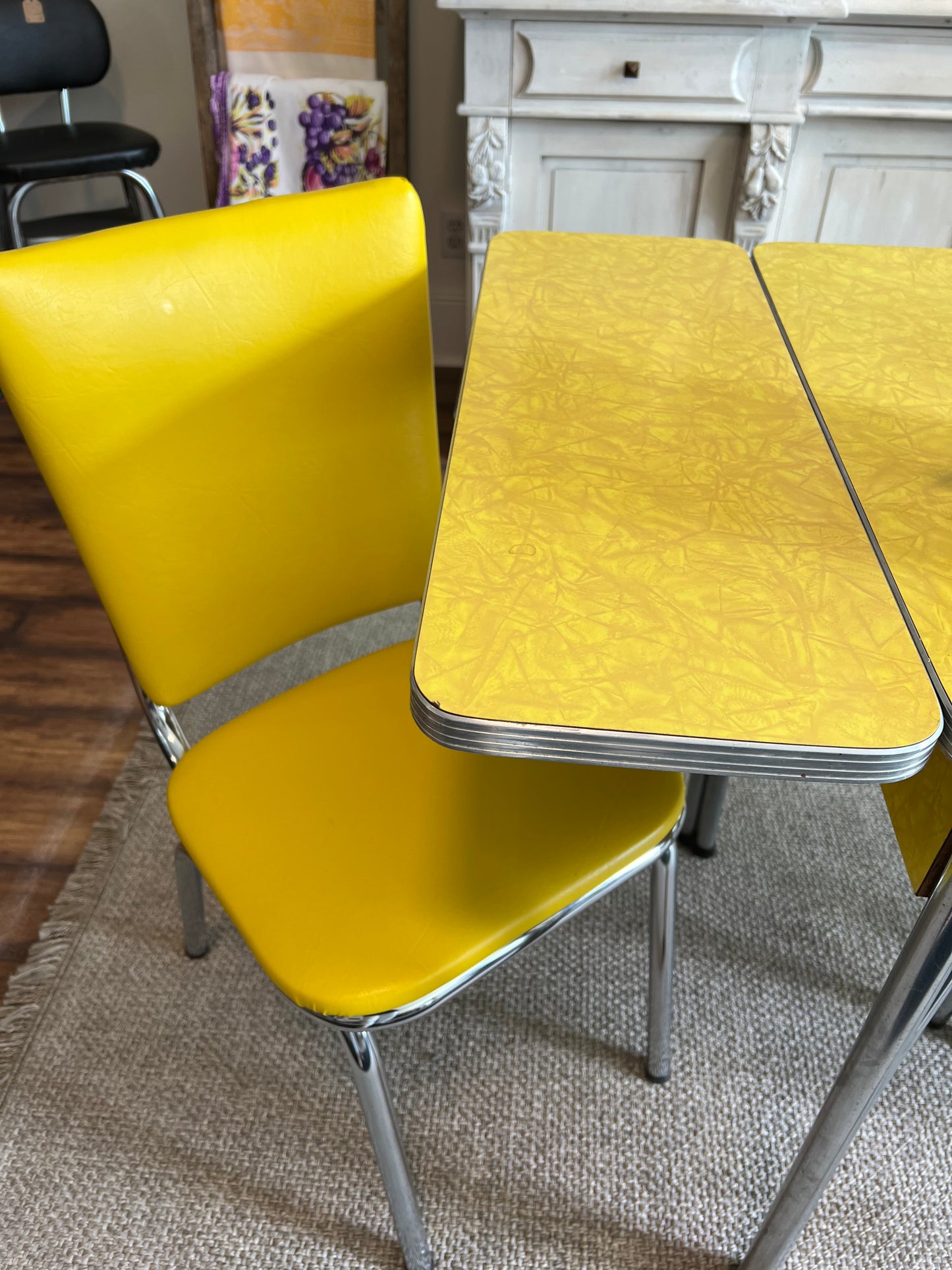 1950’s Formica Table with 4 chairs