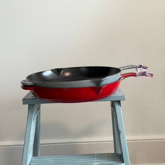 Staub Cast Iron Fry Pan with Handle - 30 cm