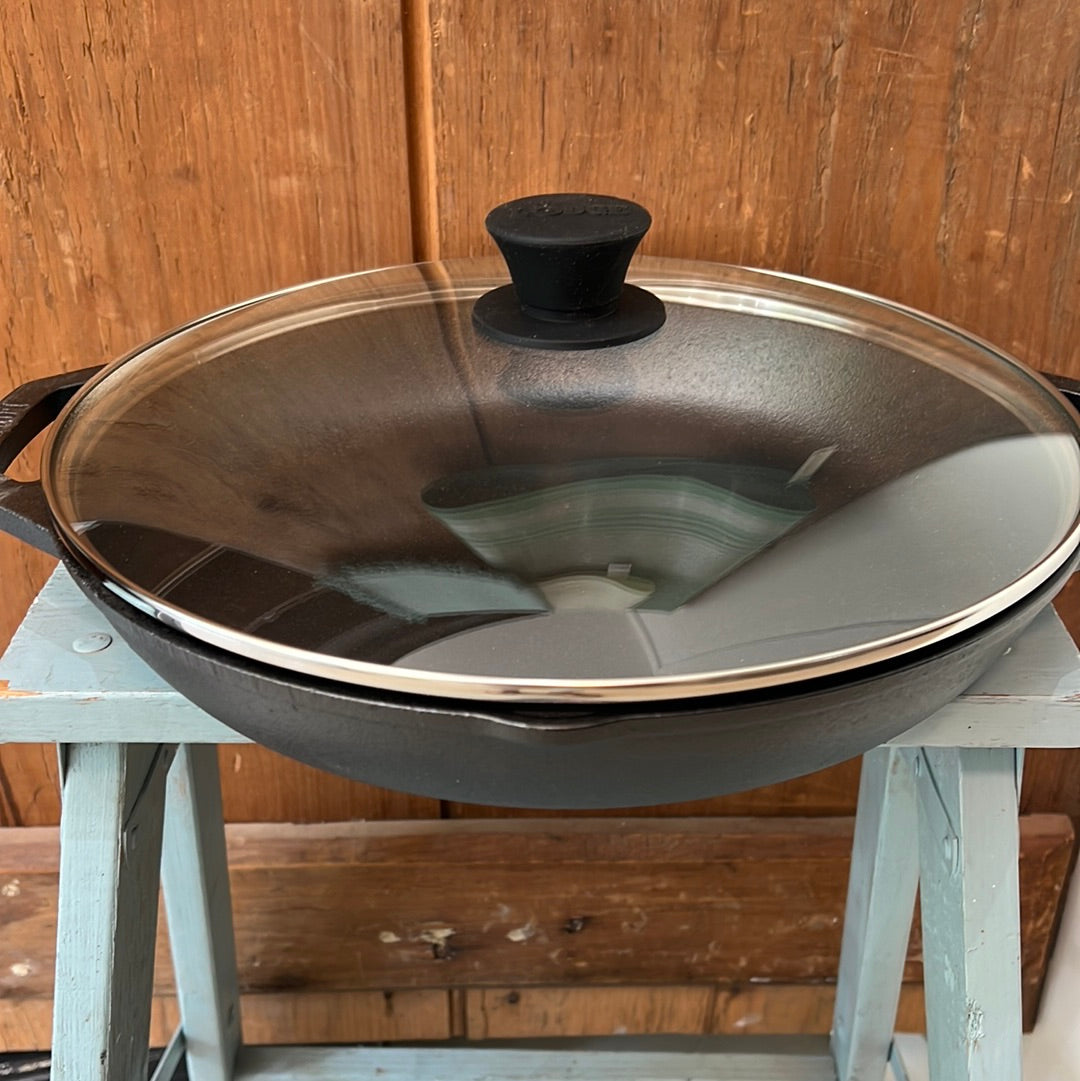 Lodge 12" Cast Iron Skillet with glass lid